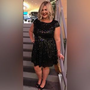 Red dot boutique completely sequins dress -cap sleeves 1X